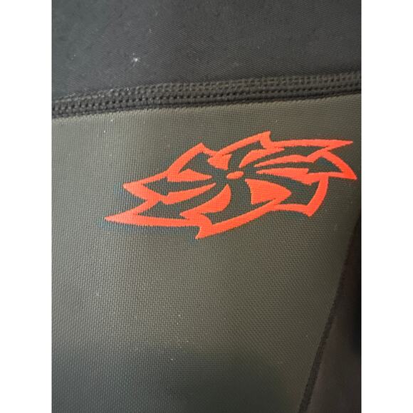 Hyperflex Men’s Black 2.5mm Shorty Wetsuit Size Medium - Picture 8 of 12